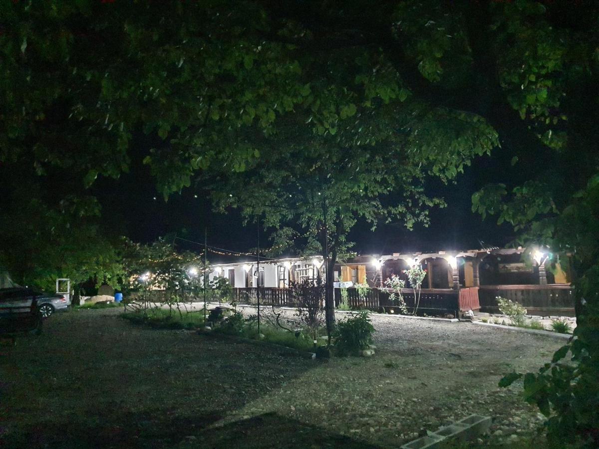 Săpînţa La Romaneasa מראה חיצוני תמונה